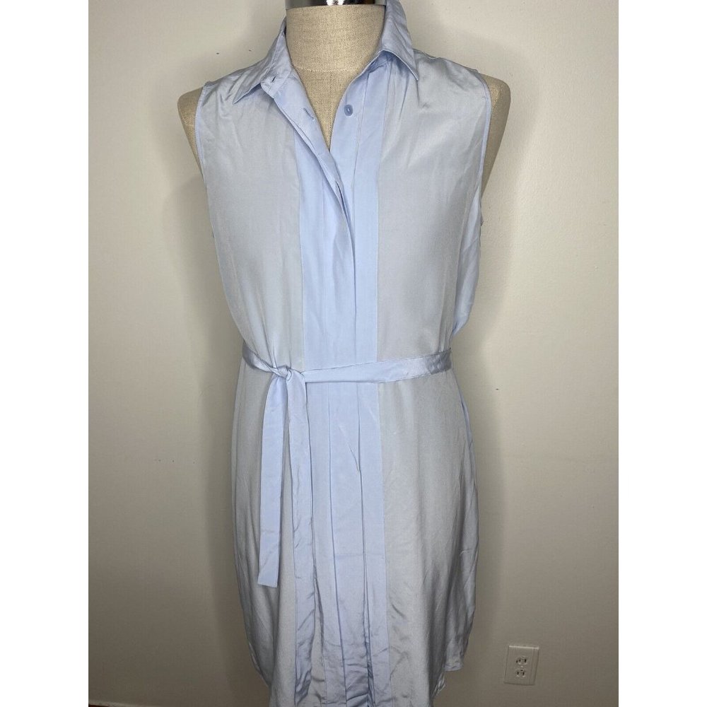 Sleeveless dress in light blue 100% silk